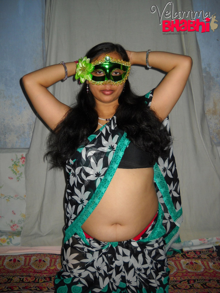 South indian MILF velamma bhabhi big boobs juggled - Indian Sex